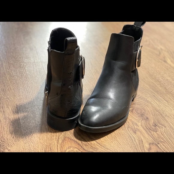 Zara Trafaluc Shoes - Picture 2 of 5